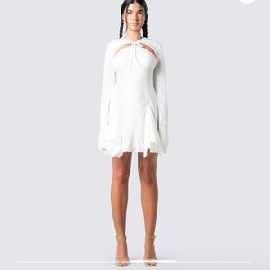 Bought and it doesn’t fit. Never worn!